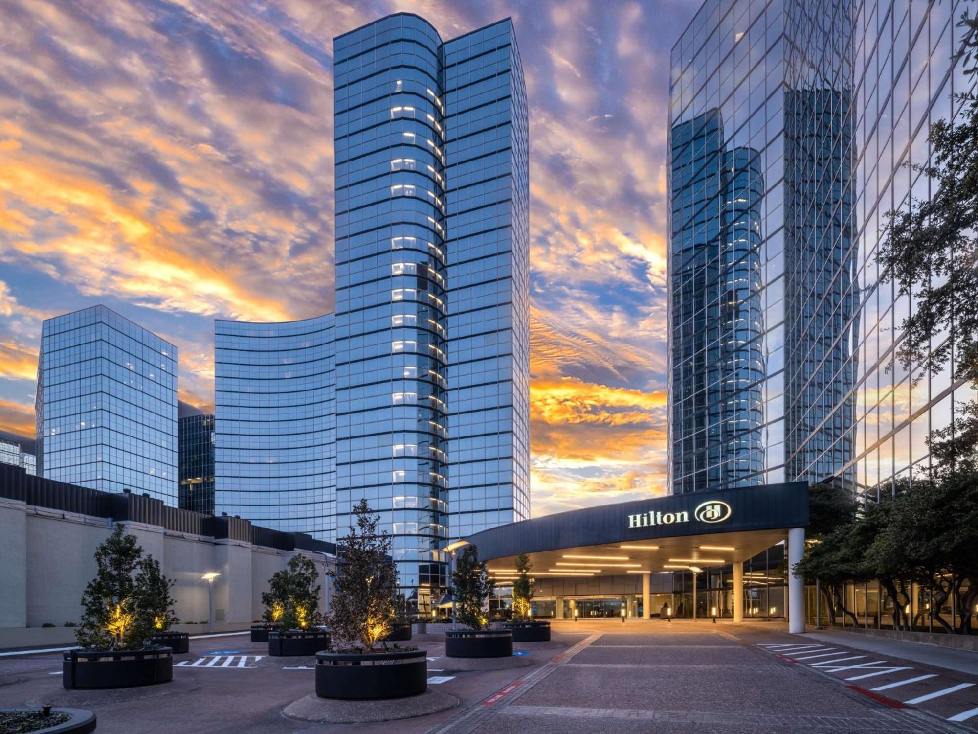 Hilton Dallas Lincoln Centre Экстерьер фото